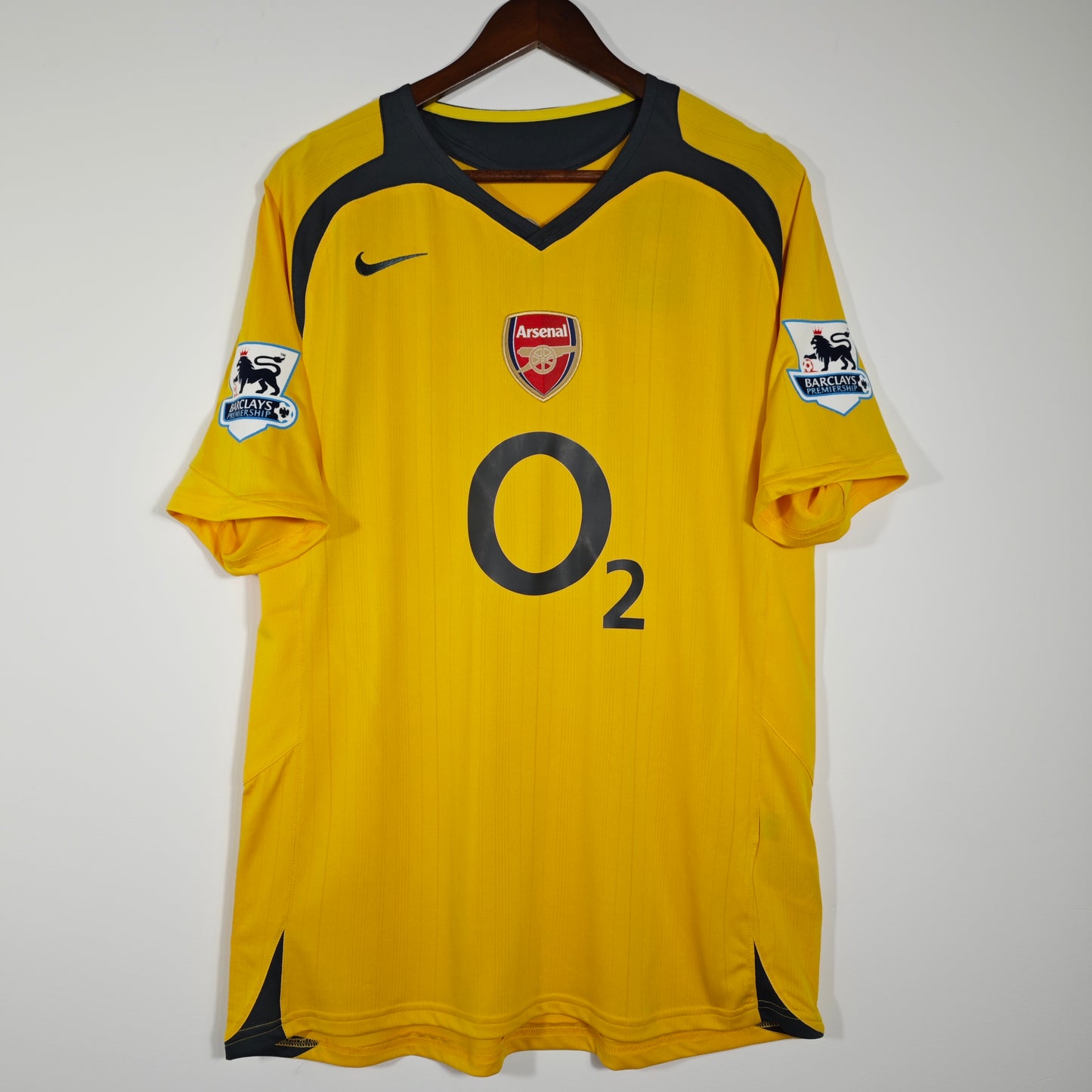 Bergkamp #10 |Arsenal Away 05/06